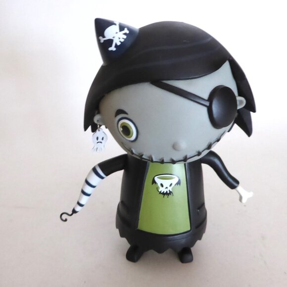 NEW 2003 SCARY GIRL & TOMCAT DESIGNER VINYL COLLECTIBLE FIGURE SET - Picture 4 of 12